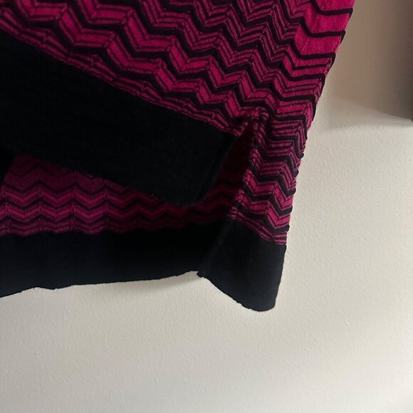 Missoni Womens Zigzag Lightweight Knit Tunic Sweater Size 44 US 8 Fuchsia Black - Picture 5 of 9